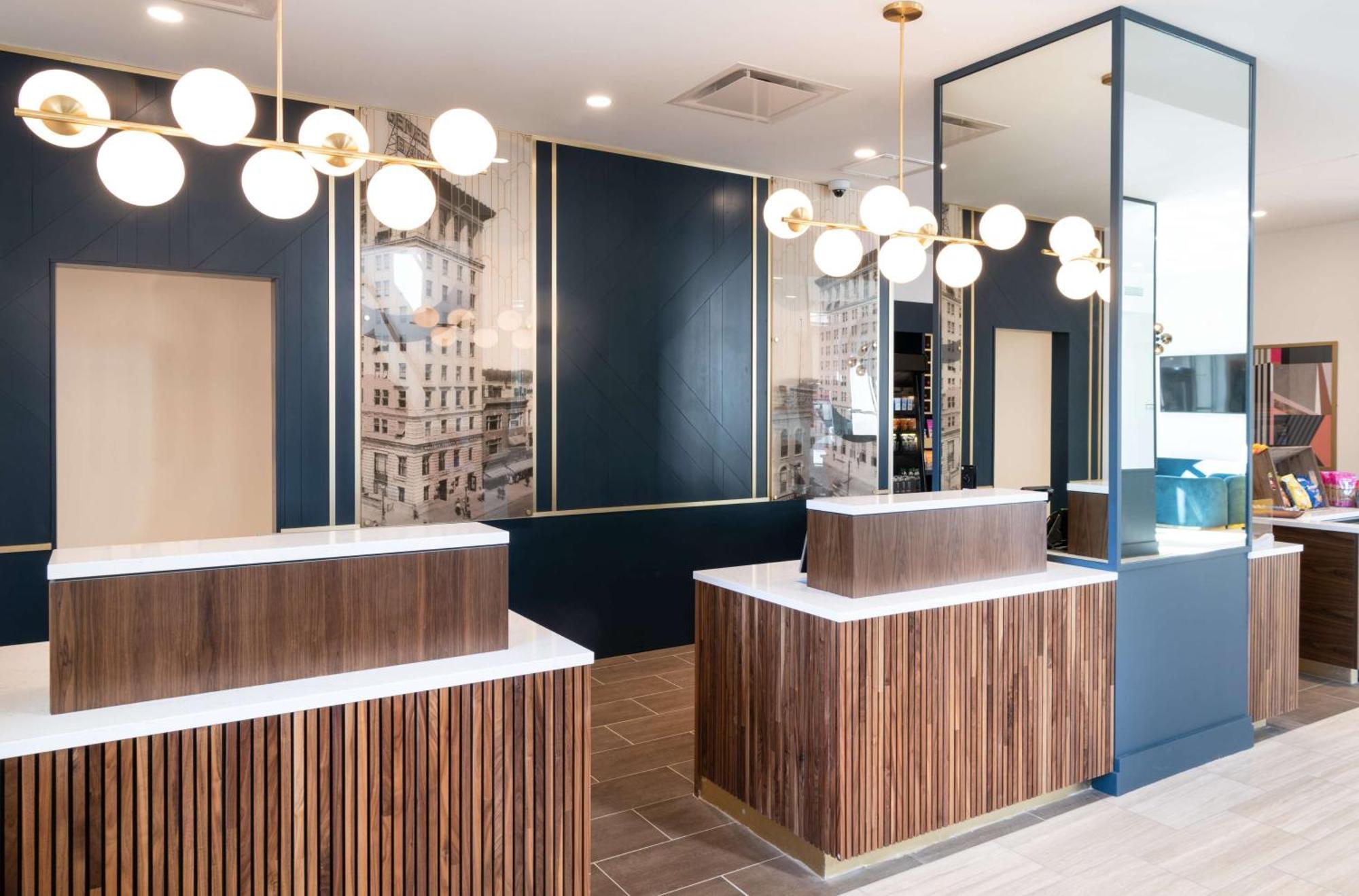 Hilton Garden Inn Flint Downtown Εξωτερικό φωτογραφία
