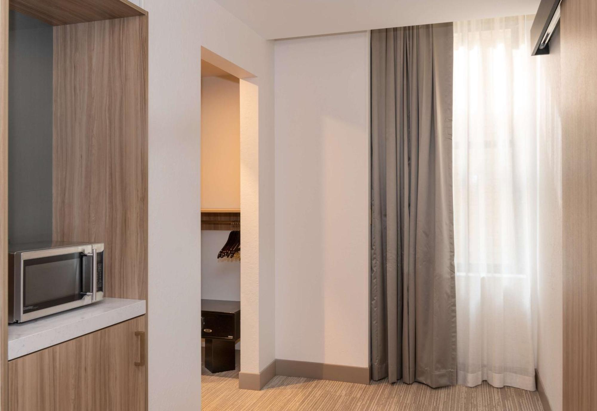 Hilton Garden Inn Flint Downtown Εξωτερικό φωτογραφία