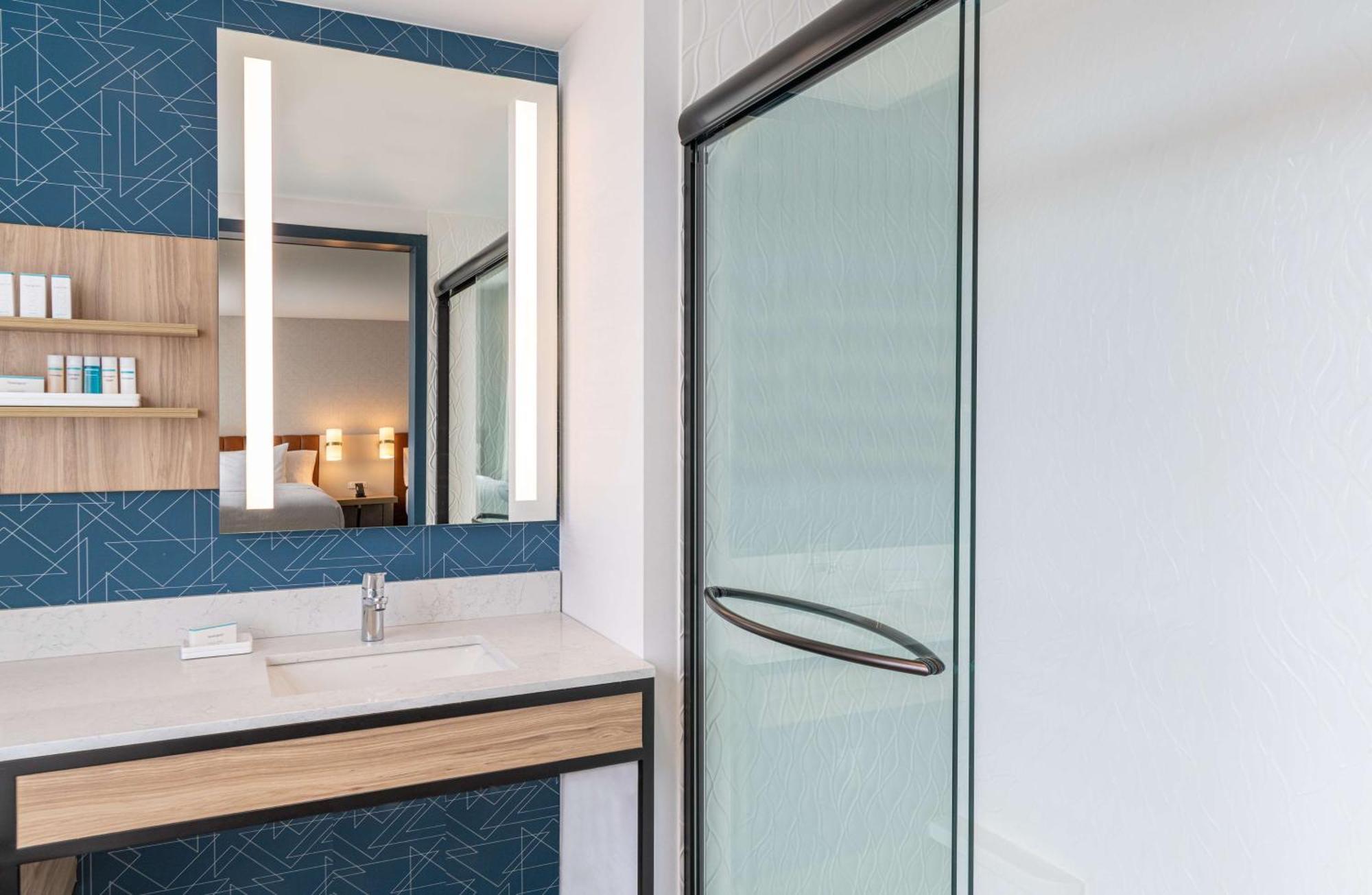Hilton Garden Inn Flint Downtown Εξωτερικό φωτογραφία
